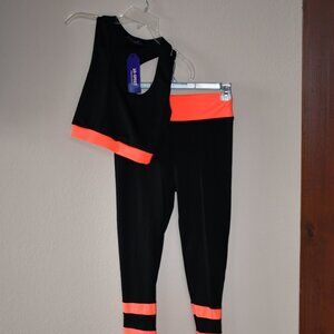 AQ-SPORT Women Black with Orange Trim Sleeveless Crop Top Legging Set Sz Large